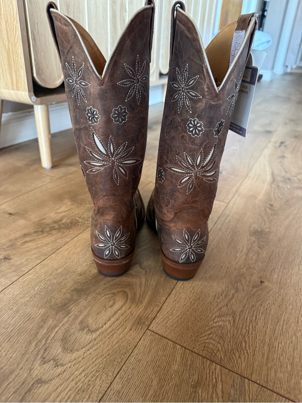 Shyanne Brown Floral Embroidered Western boots - Picture 2 of 7